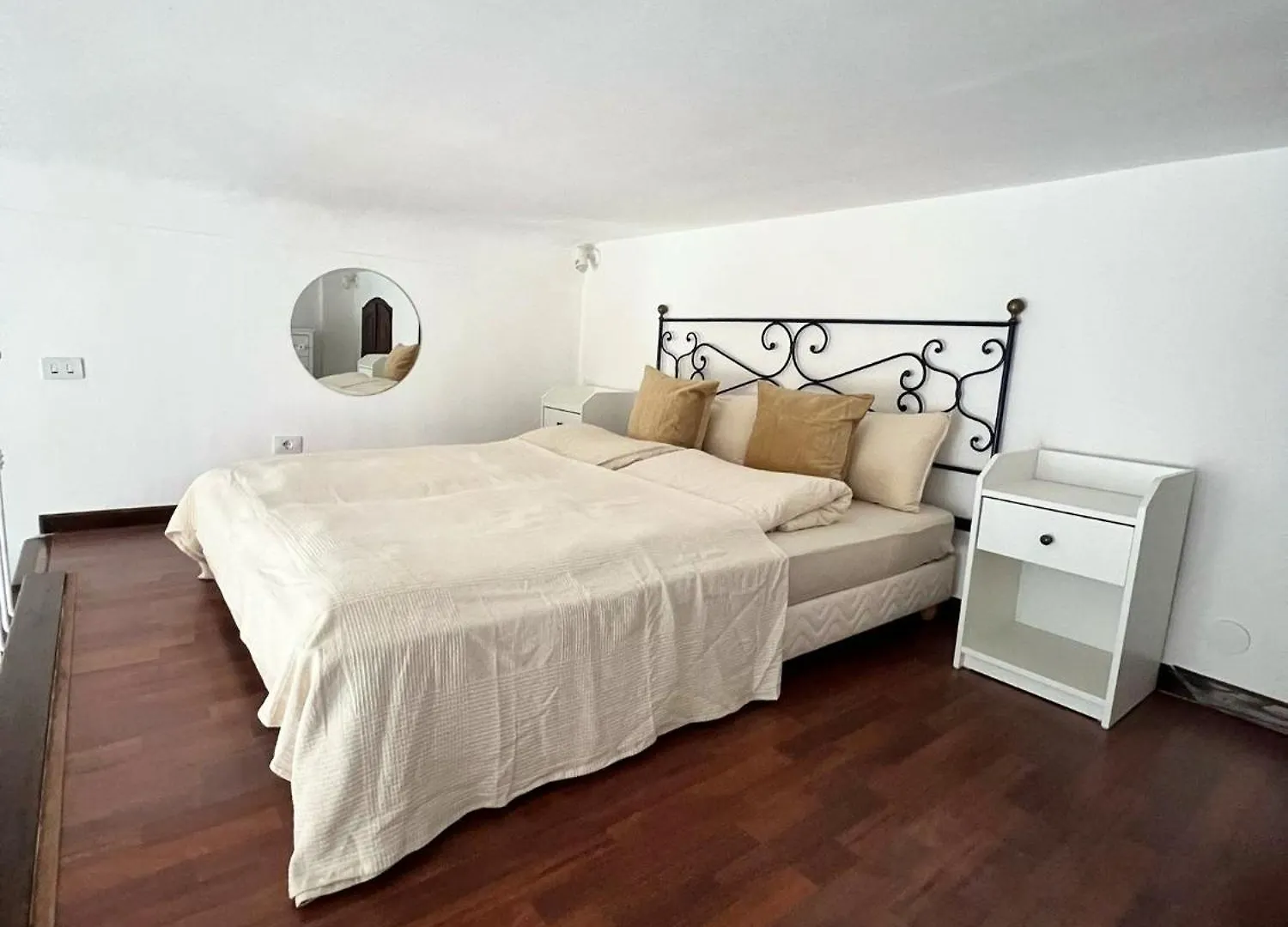 Exclusive Apartment By Sea Near Monaco For 3 People W Lan Kitchen Bedroom Menton 0*,  France