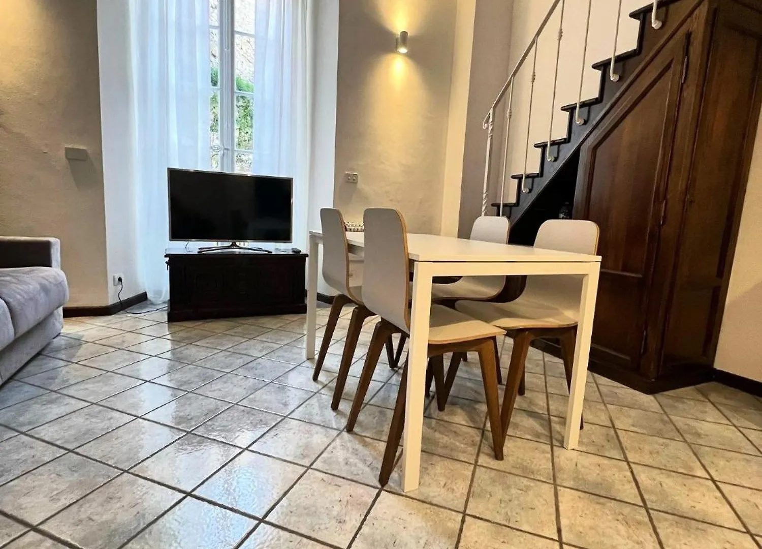 Exclusive Apartment By Sea Near Monaco For 3 People W Lan Kitchen Bedroom Menton